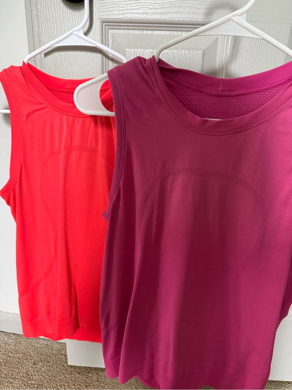 Lululemon Swiftly Tech Tanks Size 6